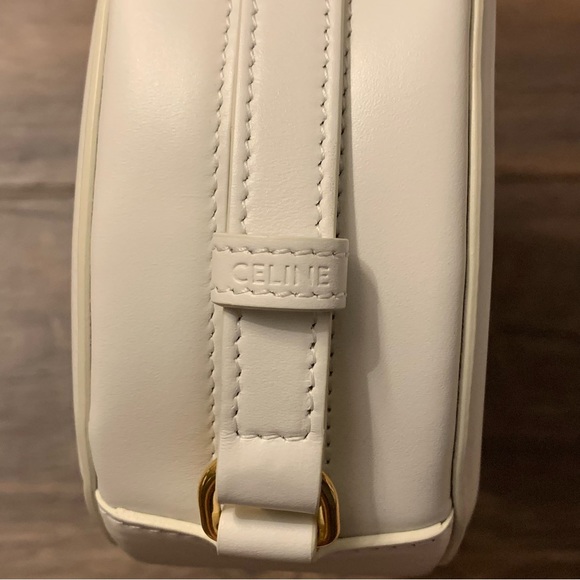 Celine Oval Bag Cuir Triomphe in White Smooth Calfskin - Picture 8 of 14